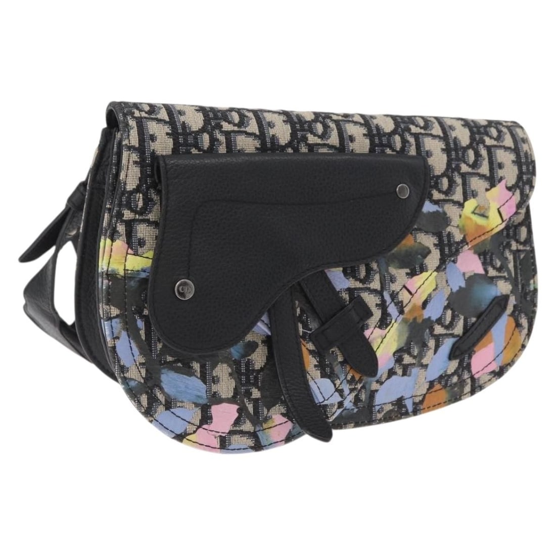 Dior Saddle Shoulder Bag Navy Trotter Canvas Alex Foxton Collaboration: Dior Saddle Shoulder Bag Navy Trotter Canvas Alex Foxton Collaboration This Christian Dior Trotter Canvas Saddle shoulder bag is a result of the Alex Foxton collaboration, crafted in navy Trotter canv