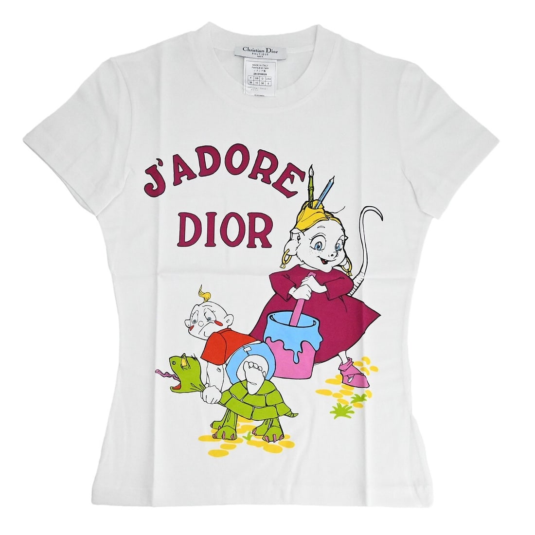 Dior White Cotton T-Shirt Size 38 With Necklace Bangle And Nail Seal: Dior White Cotton T-Shirt Size 38 With Necklace Bangle And Nail Seal This Christian Dior T-shirt features a classic round neckline and short sleeves, crafted from 100% cotton for comfort and breathabi