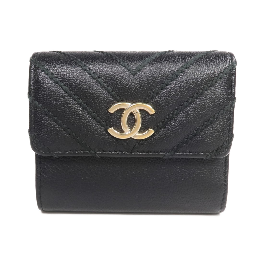Chanel Black Calfskin Tri-Fold Wallet with Gold CC Hardware: Chanel Black Calfskin Tri-Fold Wallet with Gold CC Hardware This CHANEL tri-fold wallet is crafted from black calfskin leather and features gold-tone CC hardware. Designed for women, it offers a sophi