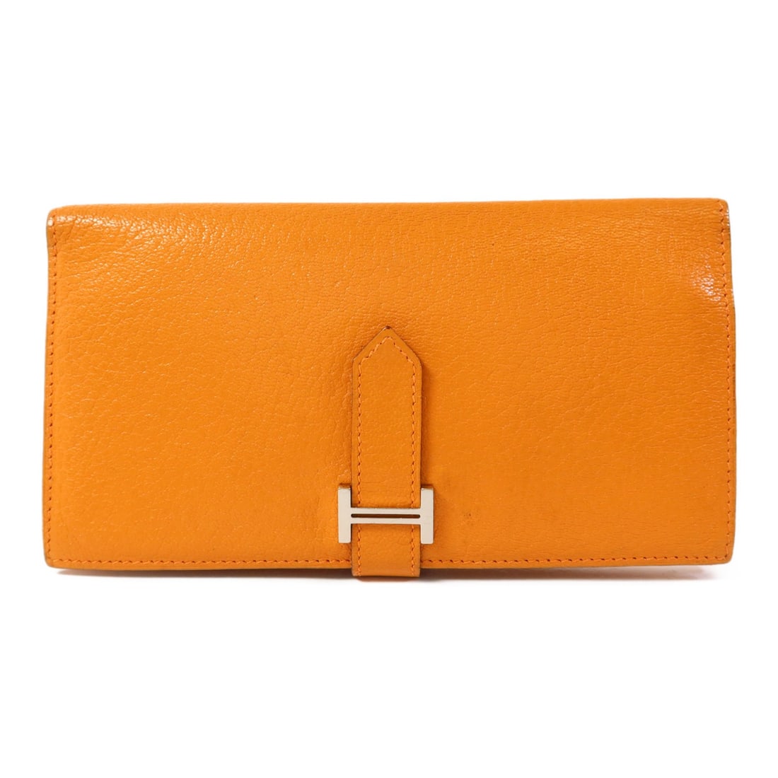 HERMES Bearn Wallet Apricot Goatskin Leather PHW: HERMES Bearn Wallet Apricot Goatskin Leather PHW Discover the elegance of the HERMES Bearn Wallet, crafted from premium goatskin leather in a vibrant apricot color. This bifold purse features a stylis