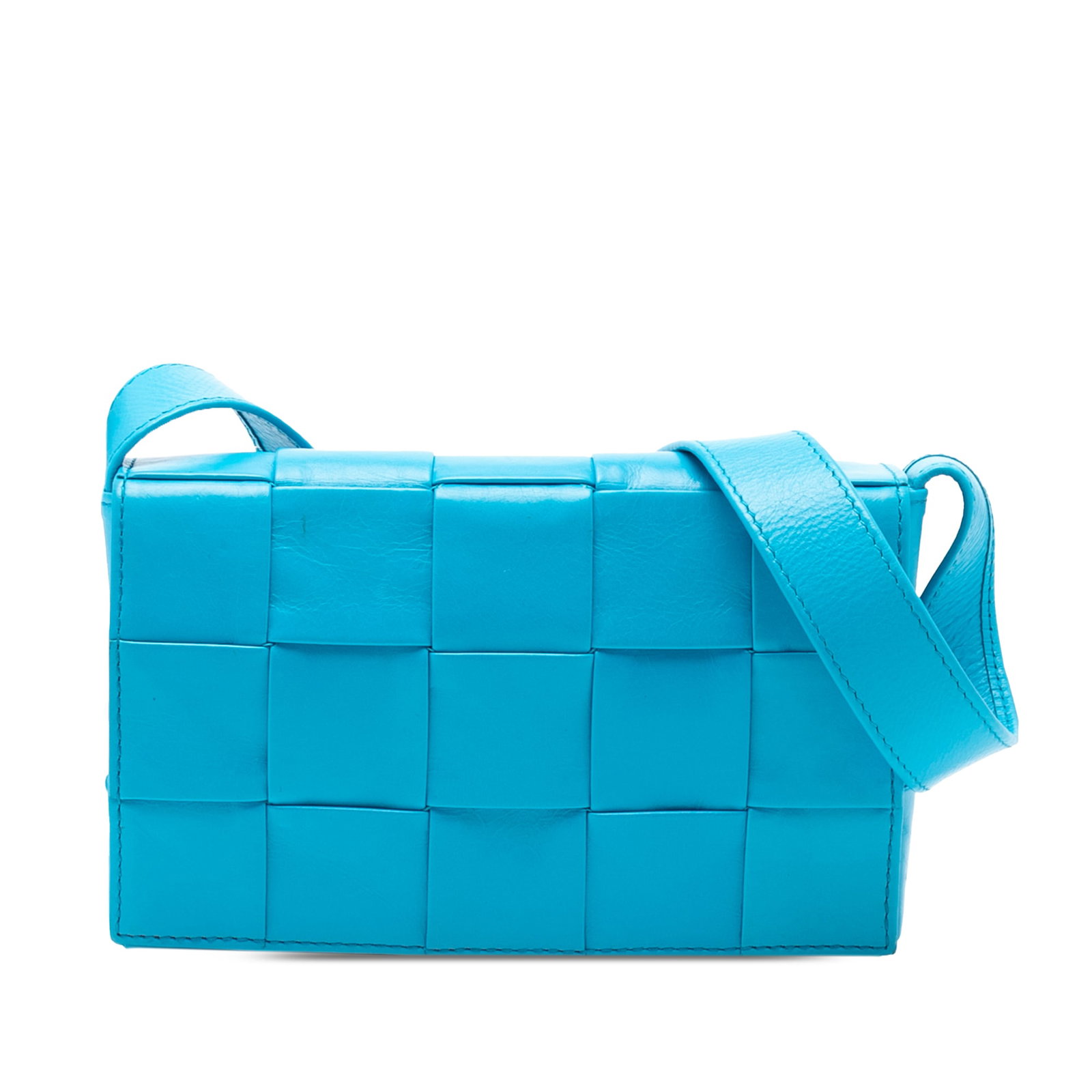 Bottega Veneta Small Intrecciato Cassette Crossbody Bag Blue Leather: Bottega Veneta Small Intrecciato Cassette Crossbody Bag Blue Leather Discover the elegance of the Bottega Veneta Small Paper Calfskin Intrecciato Cassette Crossbody. This sophisticated bag features a 