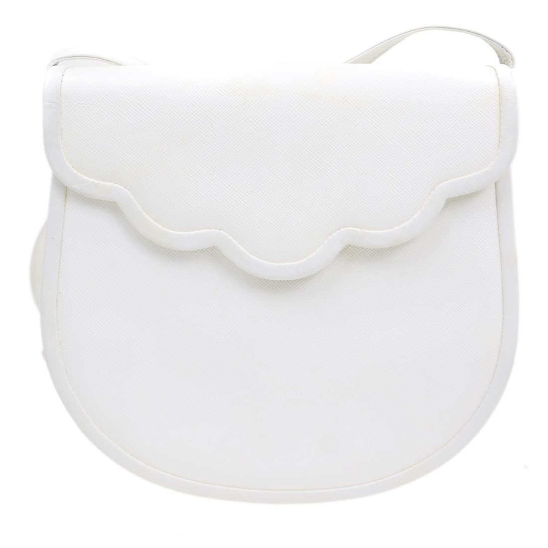 Saint Laurent White Leather Shoulder Bag with Inner Pockets: Saint Laurent White Leather Shoulder Bag with Inner Pockets This Yves Saint Laurent white leather shoulder bag features a medium-sized silhouette with a classic logo accent and convenient inner pocket