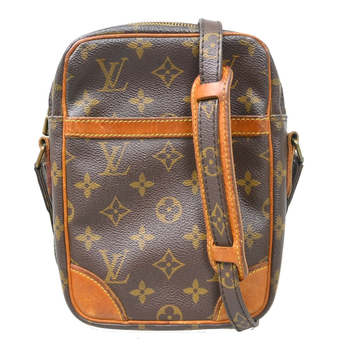 Louis Vuitton Danube Monogram Canvas Crossbody Bag M45266: Louis Vuitton Danube Monogram Canvas Crossbody Bag M45266 This Louis Vuitton Danube crossbody shoulder bag features the iconic monogram canvas leather exterior with brown leather accents and a brown l