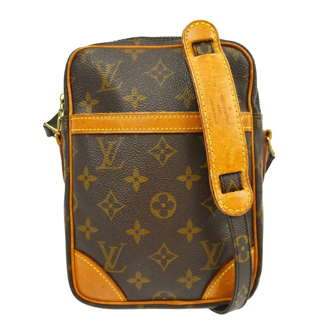 Louis Vuitton Danube Monogram Canvas Crossbody Shoulder Bag M45266: Louis Vuitton Danube Monogram Canvas Crossbody Shoulder Bag M45266 This Louis Vuitton Danube crossbody shoulder bag features the brand's iconic monogram canvas with leather trim. Designed with a mediu