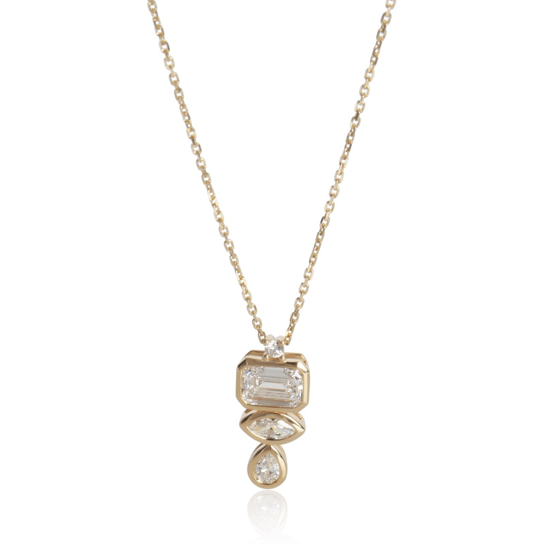 14K Yellow Gold Pendant with Lab-Grown Diamonds 1.42 Carat Total Weight: 14K Yellow Gold Pendant with Lab-Grown Diamonds 1.42 Carat Total Weight This women's pendant features lab-grown diamonds with a total weight of 1.42 carats, set in 14K yellow gold. The pendant has a m