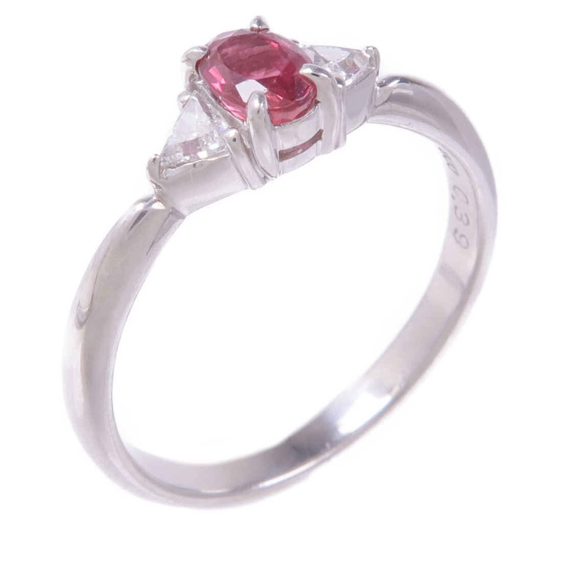 JEWELRY Ruby Diamond Ring in Platinum PT900 Size 5.5: JEWELRY Ruby Diamond Ring in Platinum PT900 Size 5.5 This exquisite Ruby Diamond Ring is crafted from high-quality Pt900 Platinum, ensuring both durability and a luxurious finish. The ring features a 