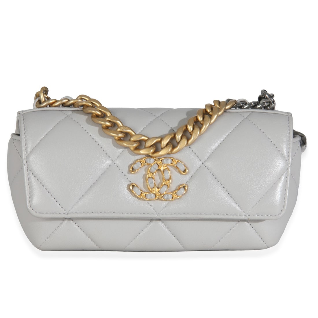Chanel 19 Grey Quilted Lambskin Sunglasses Case with Chain and Authenticity Card: Chanel 19 Grey Quilted Lambskin Sunglasses Case with Chain and Authenticity Card This Chanel 19 Sunglasses Case is crafted from luxurious grey quilted lambskin leather, offering a stylish and function