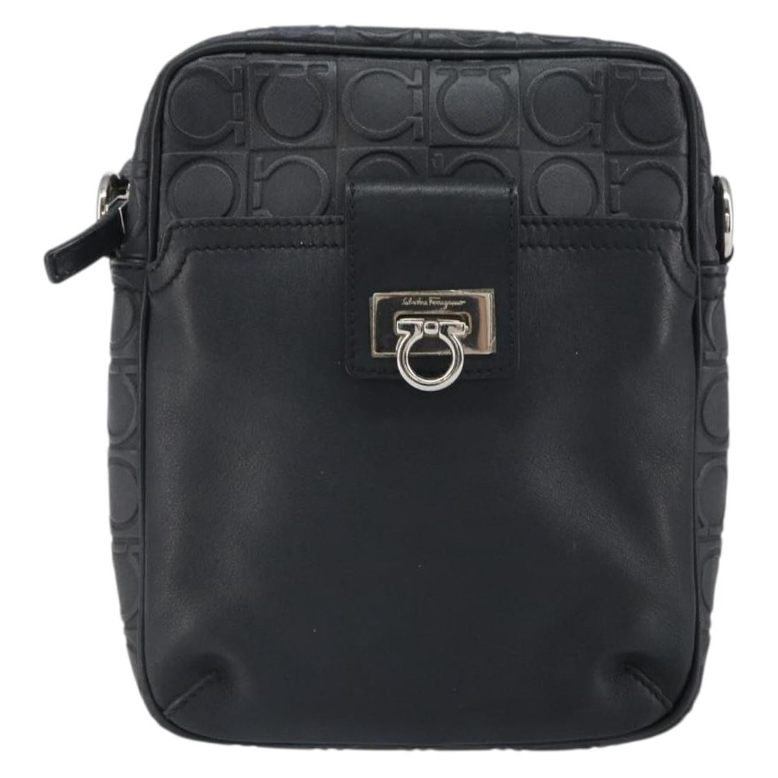 Black Leather Salvatore Ferragamo Gancini Handbag 15x19x4cm: Black Leather Salvatore Ferragamo Gancini Handbag 15x19x4cm This Salvatore Ferragamo Gancini shoulder bag is crafted from black leather and designed for women. It features a compact size suitable for 