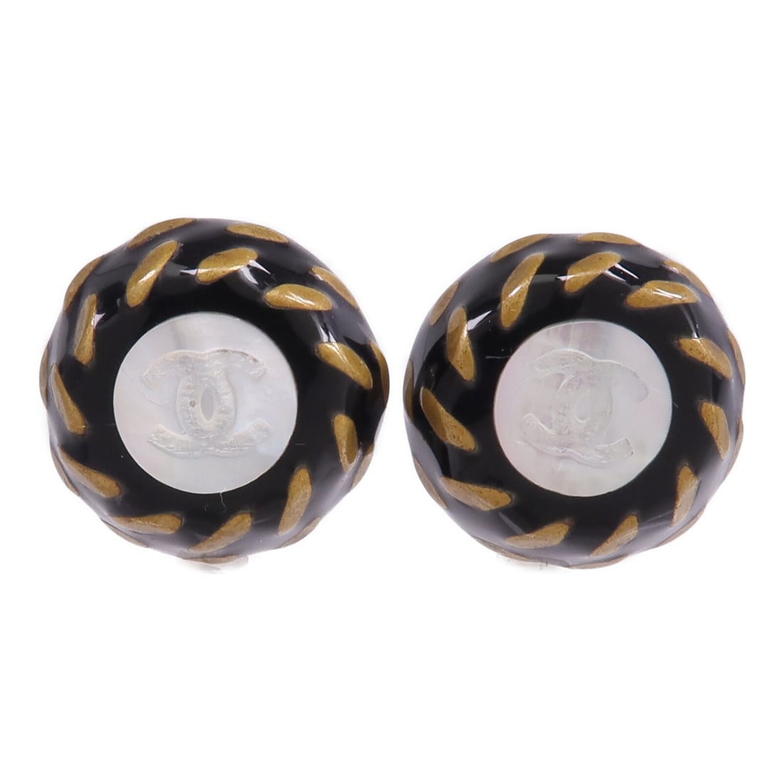 CHANEL Black and Gold CC Logo Earrings in PVC and Metal: CHANEL Black and Gold CC Logo Earrings in PVC and Metal These CHANEL CC earrings feature a stylish combination of PVC and metal in black and gold tones. Designed for women, these earrings do not featu