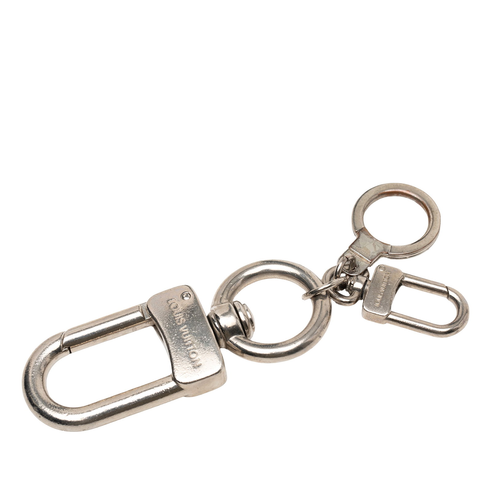 Louis Vuitton Anneau Cles Mousqueton XL Silver Tone Keychain Accessory: Louis Vuitton Anneau Cles Mousqueton XL Silver Tone Keychain Accessory This Louis Vuitton Silver Plated Anneau Cles Mousqueton XL Key Ring features a silver-tone metal construction with a key ring and