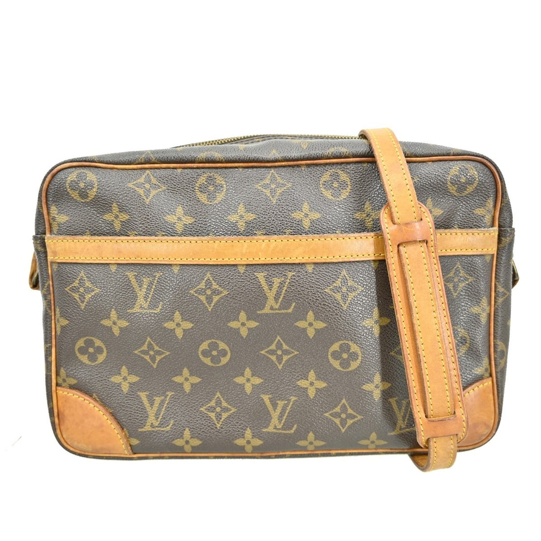 Louis Vuitton Trocadero 30 Monogram Canvas Crossbody Bag M51272: Louis Vuitton Trocadero 30 Monogram Canvas Crossbody Bag M51272 This Louis Vuitton Trocadero 30 shoulder bag features the classic Monogram canvas exterior with brown leather accents and a durable canv