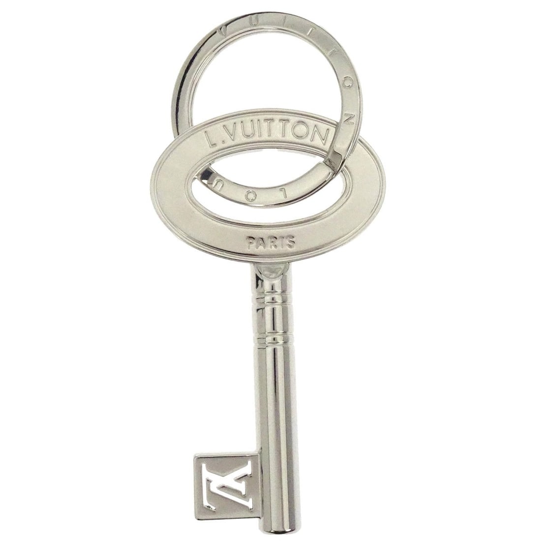 Louis Vuitton Porte Cle Travel Key Ring M67143 Silver Charm Italy Vintage: Louis Vuitton Porte Cle Travel Key Ring M67143 Silver Charm Italy Vintage This Louis Vuitton Porte Cle Travel Key Ring is a stylish accessory that combines functionality with the iconic Louis Vuitton 