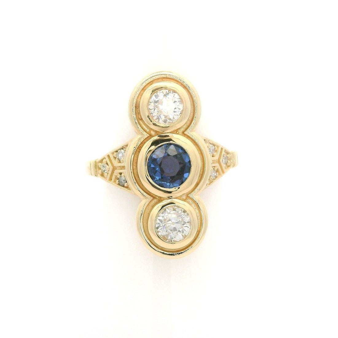 GIA Certified Montana Sapphire Diamond Ring 14k Yellow Gold Size 6.5: GIA Certified Montana Sapphire Diamond Ring 14k Yellow Gold Size 6.5 This exquisite ring features a vivid blue, natural Montana sapphire weighing 0.55 carats, certified by GIA and sourced from Yogo Gu