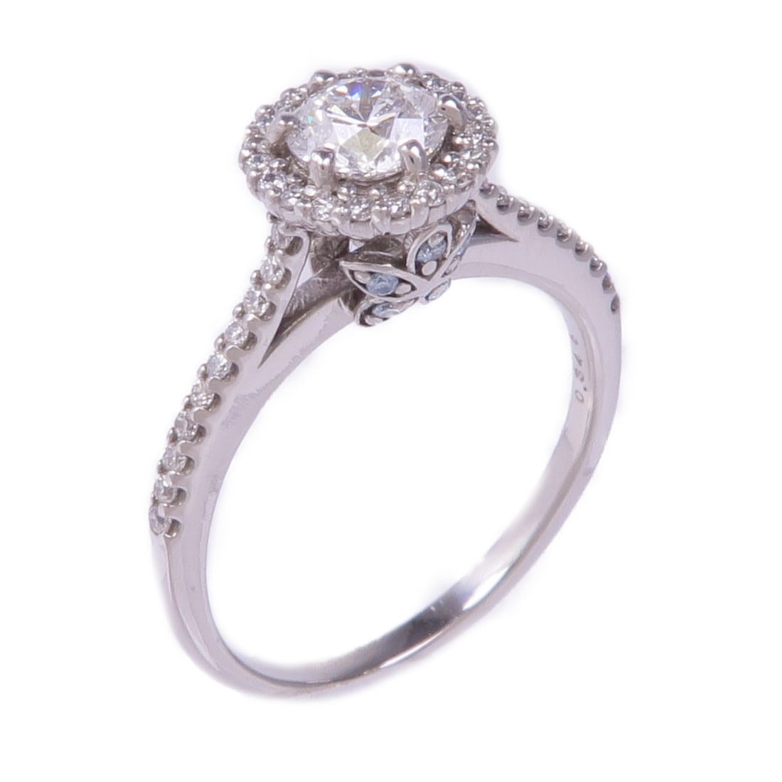 JEWELRY Diamond Ring in Platinum PT999 Size 2.75: JEWELRY Diamond Ring in Platinum PT999 Size 2.75 This exquisite diamond ring is crafted from platinum (PT999) and features a stunning clear diamond as its centerpiece. Designed in a regular size 2.75,