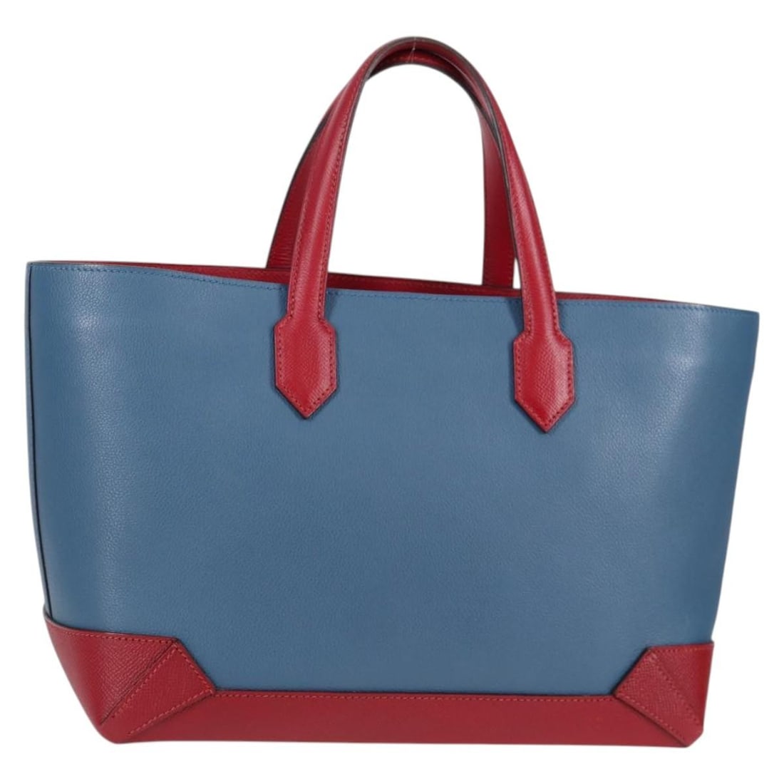 Blue Evercolor Leather Maxibox Cabas Tote Bag by Hermes: Blue Evercolor Leather Maxibox Cabas Tote Bag by Hermes This Hermes Maxibox Cabas handbag is crafted from blue leather and designed for women. The bag features slight rubbing and minor stains on the e