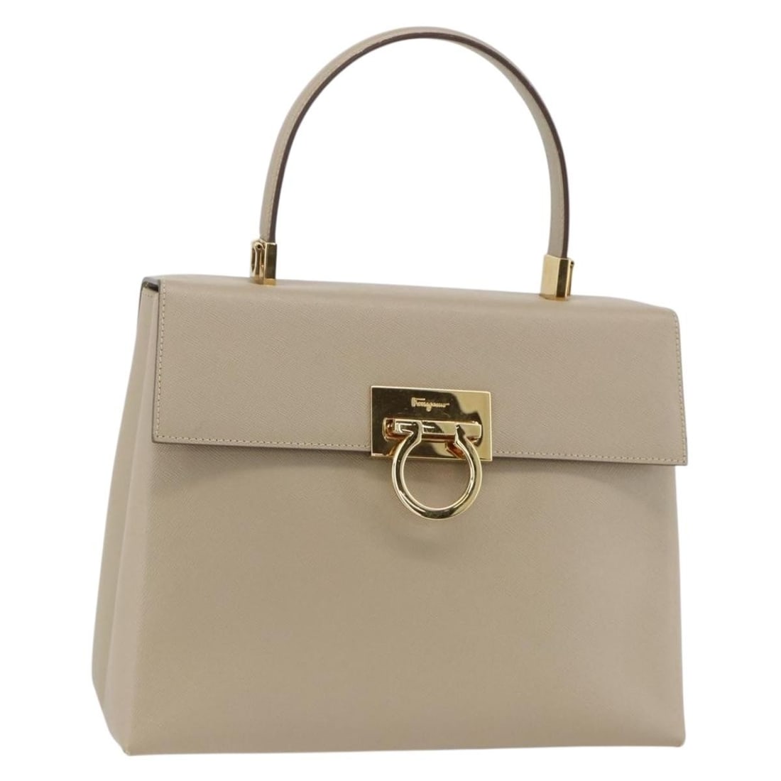 Salvatore Ferragamo Beige Leather Gancini Handbag Gold Hardware Italy: Salvatore Ferragamo Beige Leather Gancini Handbag Gold Hardware Italy This Salvatore Ferragamo Gancini handbag is crafted from beige leather with gold-tone accents. Designed for women, it features a s