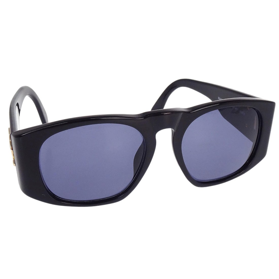 Black Plastic Sunglasses by Chanel Logo CC for Women: Black Plastic Sunglasses by Chanel Logo CC for Women These Chanel Logo CC sunglasses feature a classic black plastic frame, designed for women. The sunglasses are crafted in Italy and are in very good