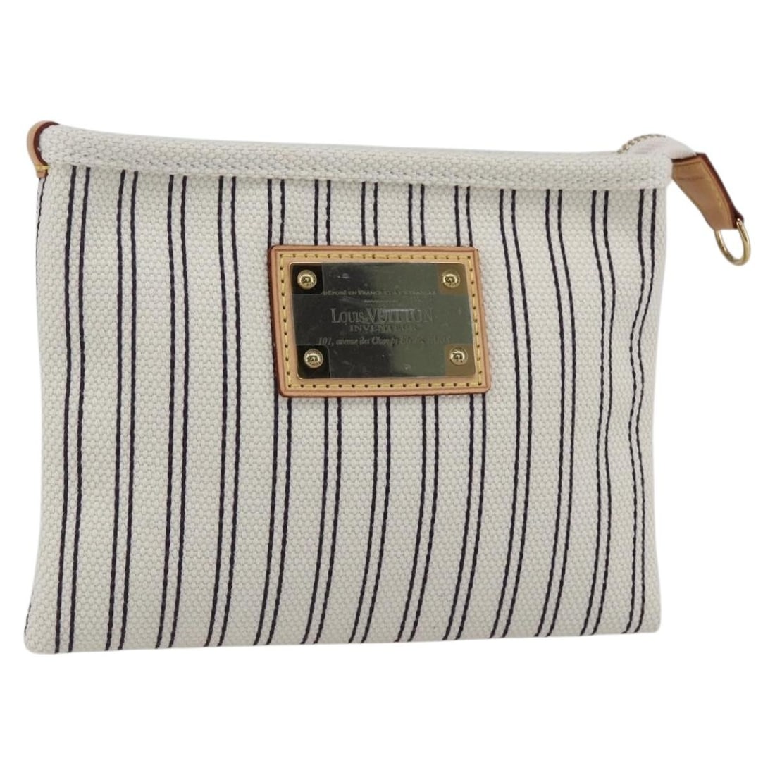 LOUIS VUITTON Antigua Pochette PM White Canvas Pouch M40069 Auth: LOUIS VUITTON Antigua Pochette PM White Canvas Pouch M40069 Auth This Louis Vuitton Antigua Pochette Platform PM Pouch in white canvas is a stylish and functional accessory, perfect for any occasion. 