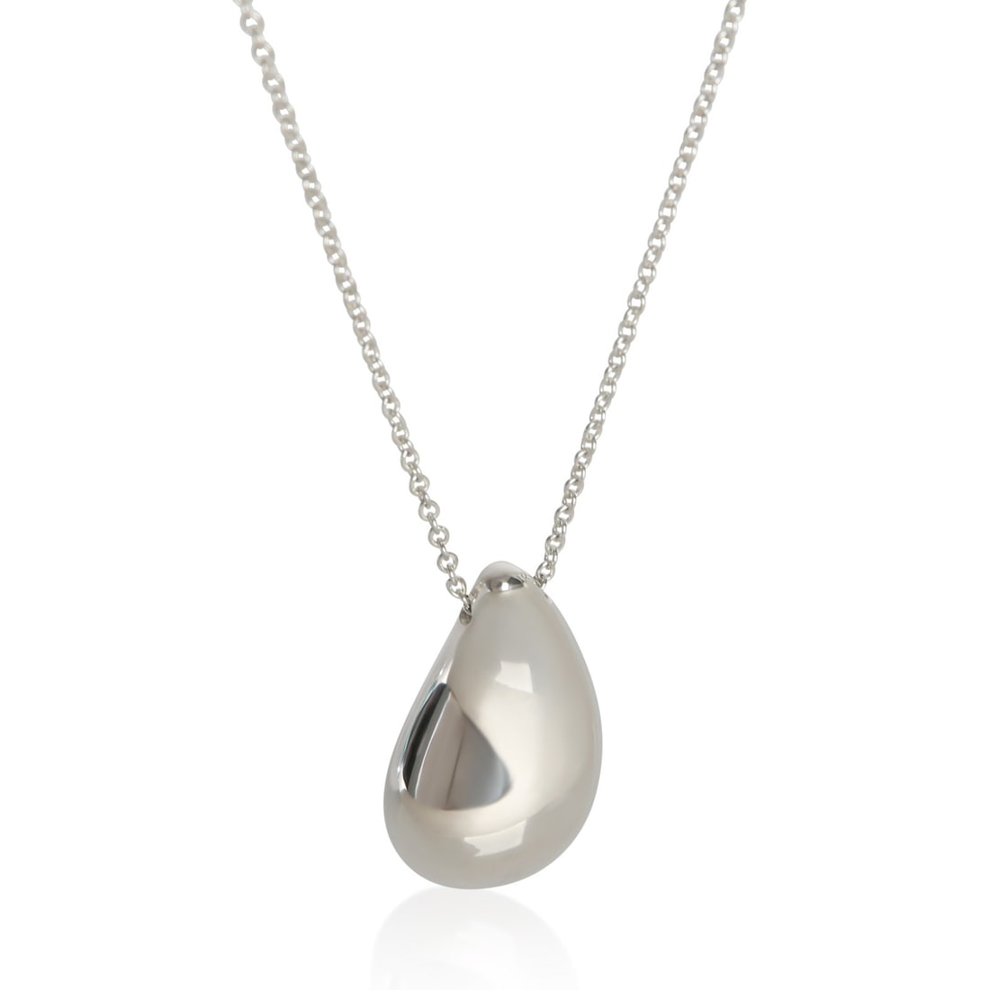 Elsa Peretti Teardrop Pendant in Sterling Silver by Tiffany & Co.: Elsa Peretti Teardrop Pendant in Sterling Silver by Tiffany & Co. This Tiffany & Co. Elsa Peretti Teardrop pendant features a classic teardrop design crafted in 925 sterling silver. The pendant is pre