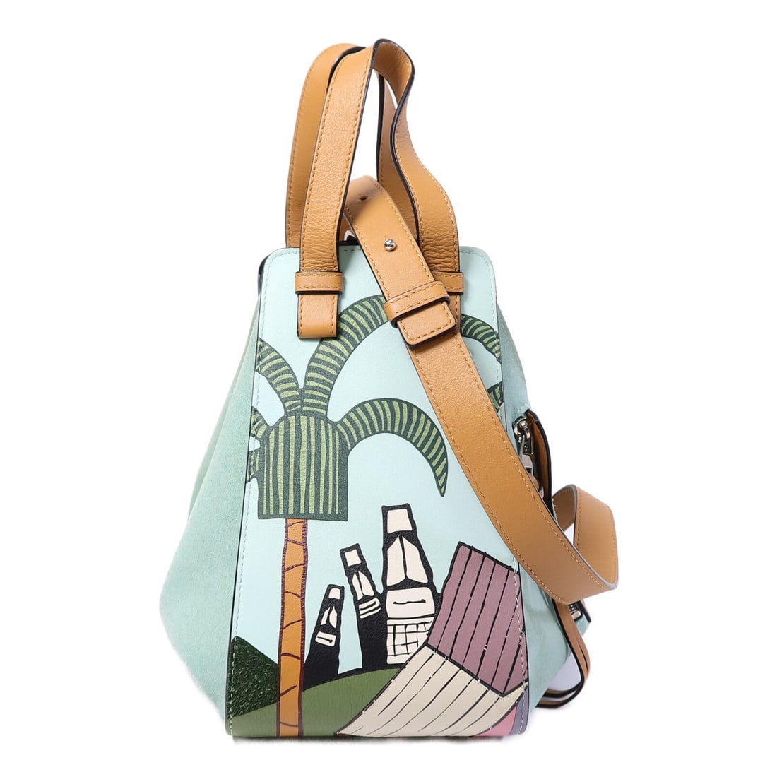 LOEWE Ken Price Green Calfskin Shoulder Bag: LOEWE Ken Price Green Calfskin Shoulder Bag This Loewe x Ken Price shoulder bag is crafted from green calfskin leather, offering a distinctive combination of style and quality. Designed for women, the