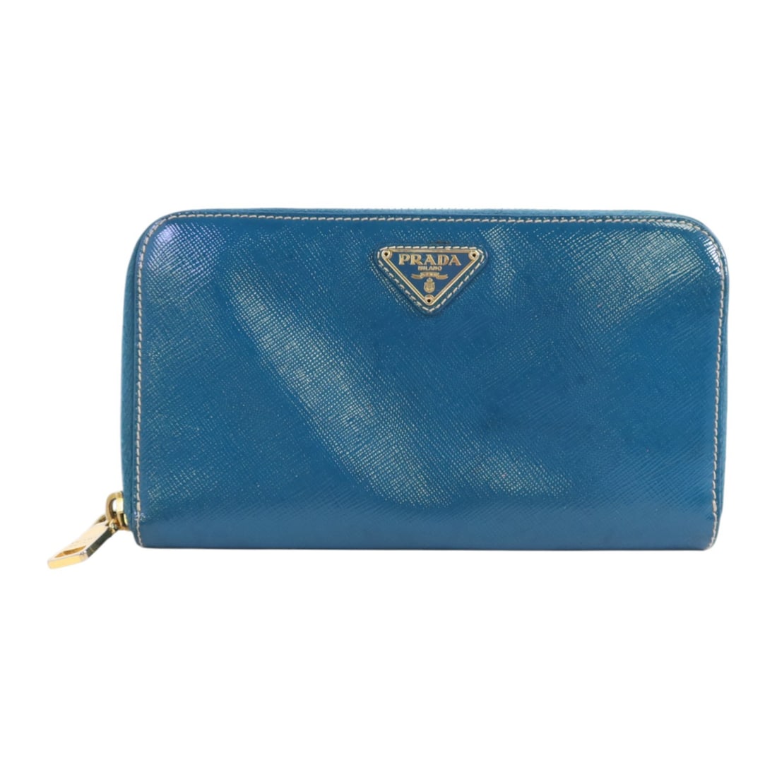 Prada Patent Leather Green Zipper Long Wallet with Gold Hardware: Prada Patent Leather Green Zipper Long Wallet with Gold Hardware This PRADA long wallet features a round zip-around design and is crafted from patent leather in a striking green shade. Made in Italy, 