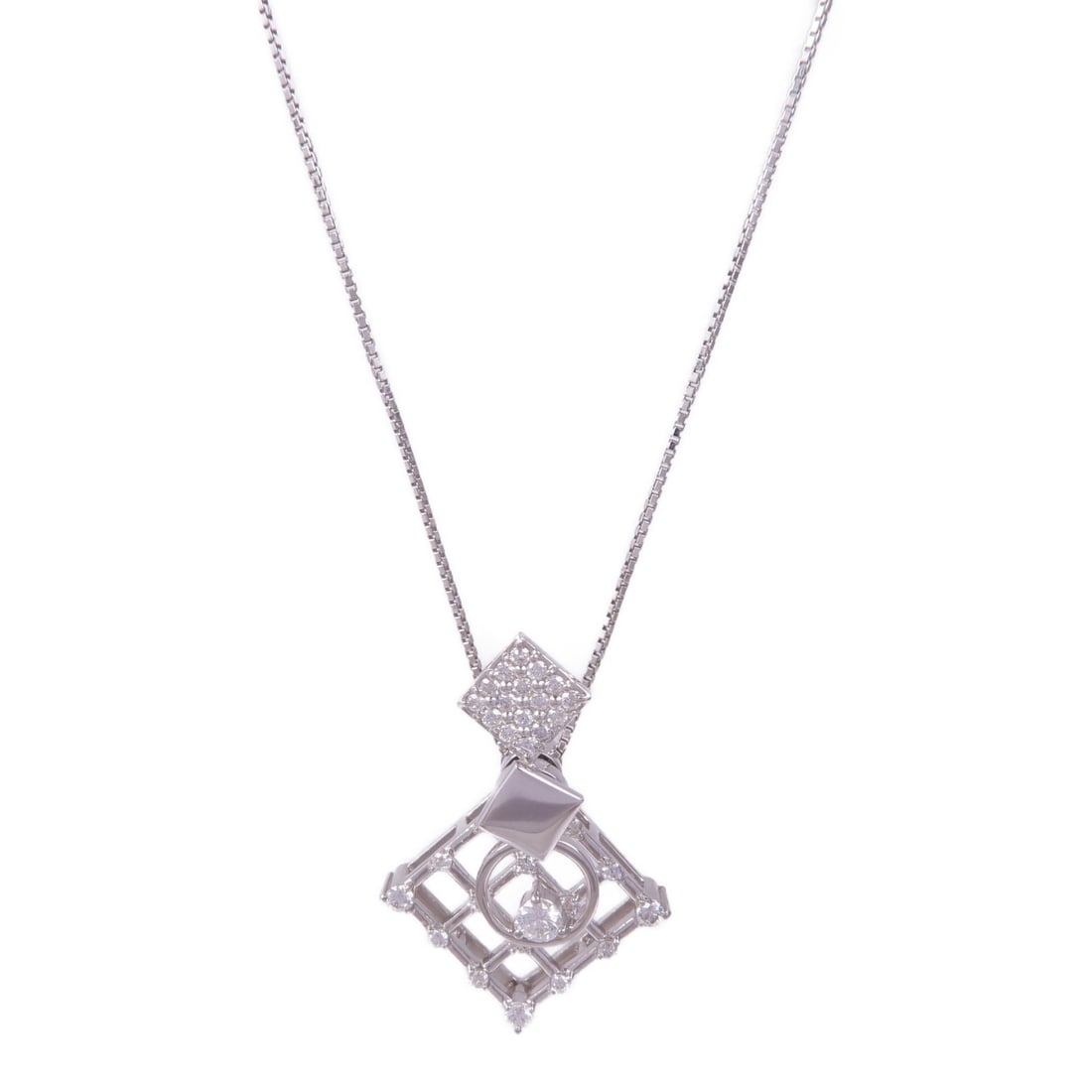 JEWELRY 18K White Gold Diamond Necklace Elegant Design: JEWELRY 18K White Gold Diamond Necklace Elegant Design This exquisite necklace features a stunning diamond set in luxurious 18K white gold. The clear color of the diamond beautifully complements the e
