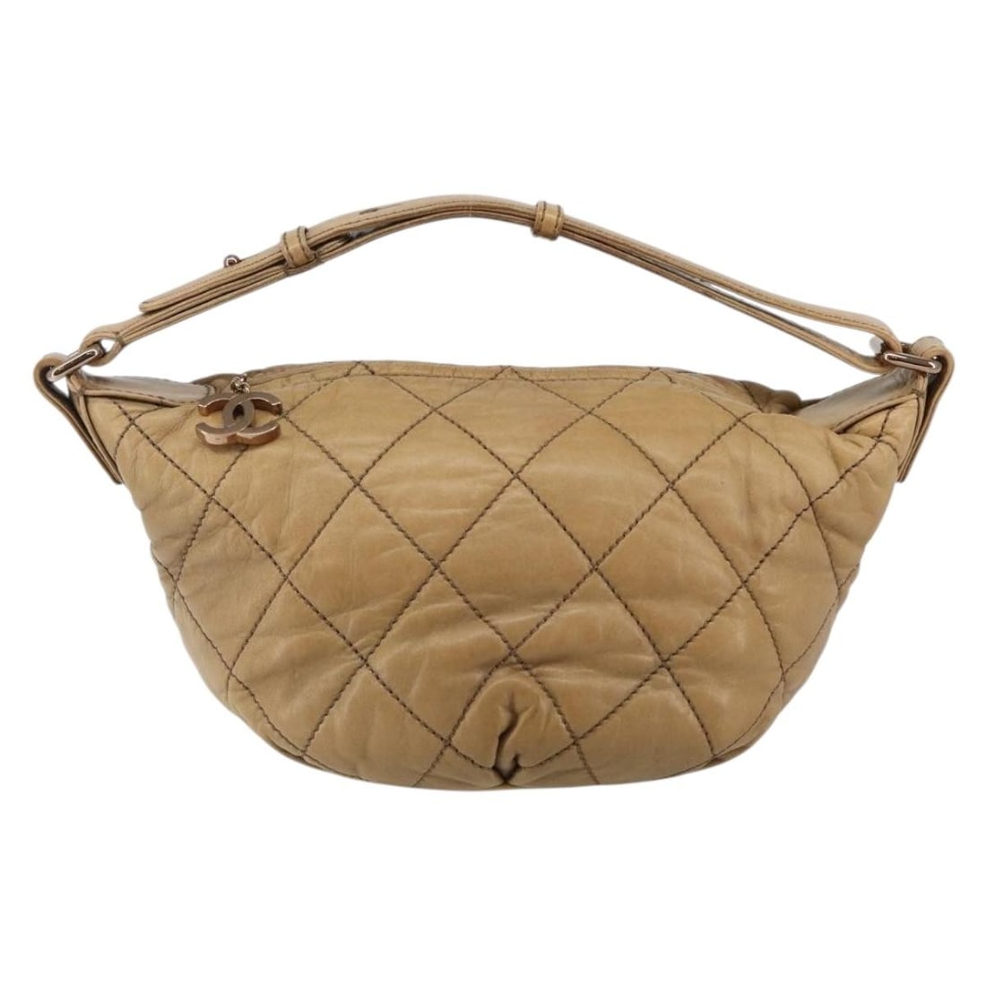 Chanel Cloudy Bundle Quilted Lambskin Shoulder Bag Brown: Chanel Cloudy Bundle Quilted Lambskin Shoulder Bag Brown This pre-owned Chanel Cloudy Bundle Hobo shoulder bag features a quilted lambskin leather construction in brown. Designed for women, it present