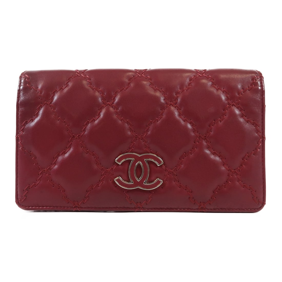Red Calfskin Bifold Wallet CHANEL Silver Hardware Long Style: Red Calfskin Bifold Wallet CHANEL Silver Hardware Long Style This CHANEL long bifold wallet is crafted from red calfskin leather, designed for women. It features a classic bifold style and was made in