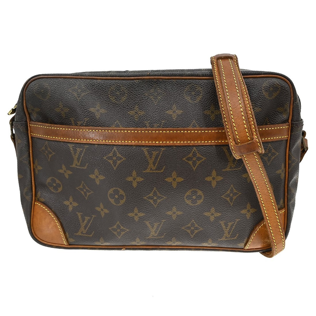 Louis Vuitton Trocadero 30 Monogram Canvas Crossbody Shoulder Bag M51272: Louis Vuitton Trocadero 30 Monogram Canvas Crossbody Shoulder Bag M51272 This is a vintage Louis Vuitton Trocadero 30 shoulder bag crafted from signature monogram canvas with brown leather crossbody s