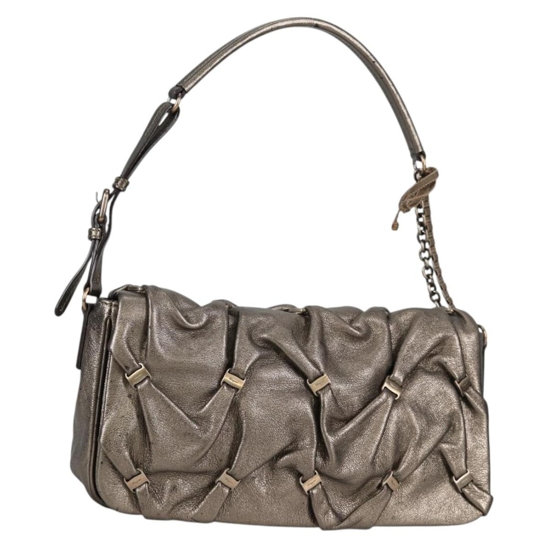 Ferragamo Vala Silver Leather Shoulder Bag Made in Italy: Ferragamo Vala Silver Leather Shoulder Bag Made in Italy This Salvatore Ferragamo Vala shoulder bag features a silver leather exterior with a structured, compact design. It includes a shoulder strap w