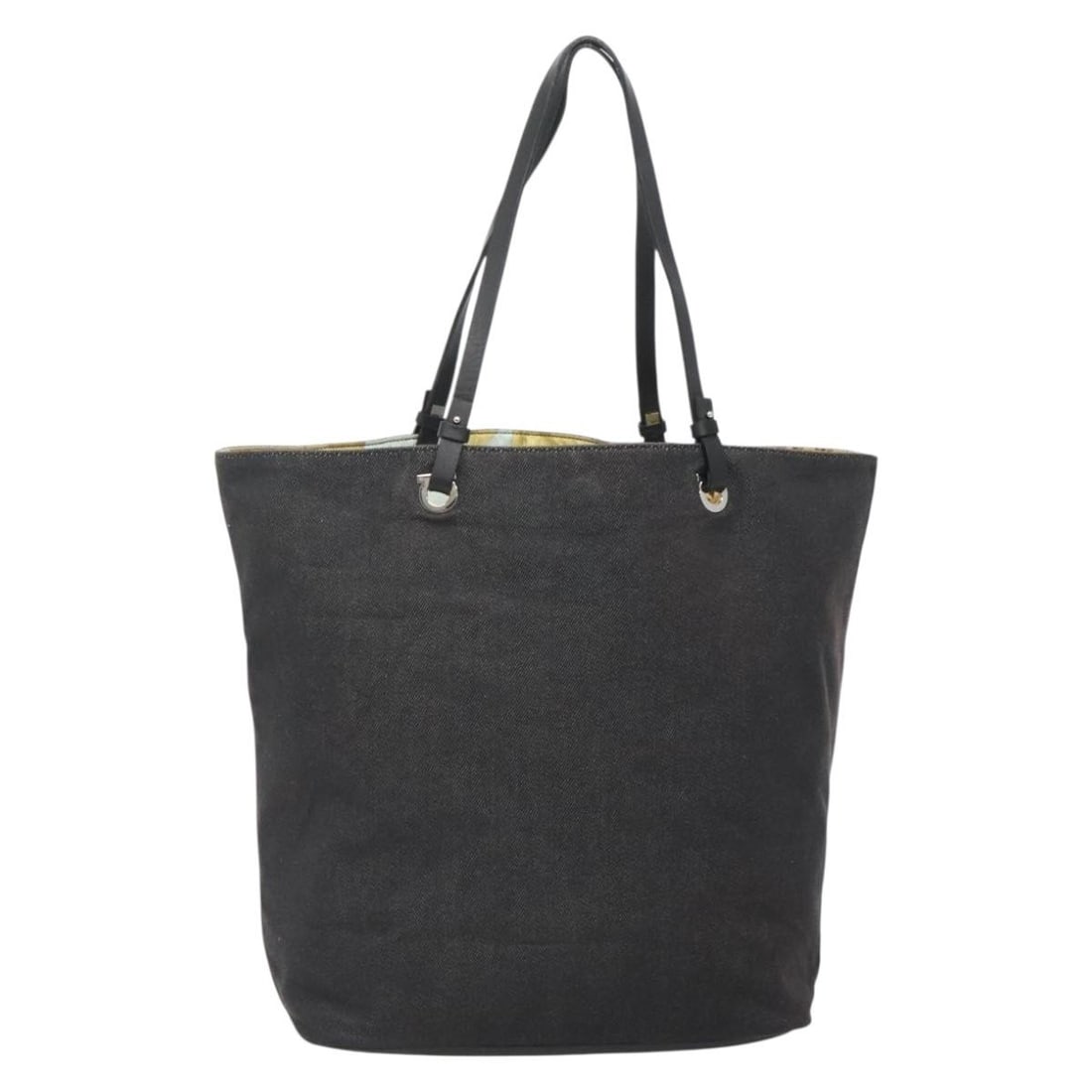 Salvatore Ferragamo Black Silver Canvas Tote Bag Auth AF-213395: Salvatore Ferragamo Black Silver Canvas Tote Bag Auth AF-213395 This Salvatore Ferragamo Tote Bag is a sophisticated accessory crafted in Italy, featuring a sleek black and silver canvas exterior. Wit