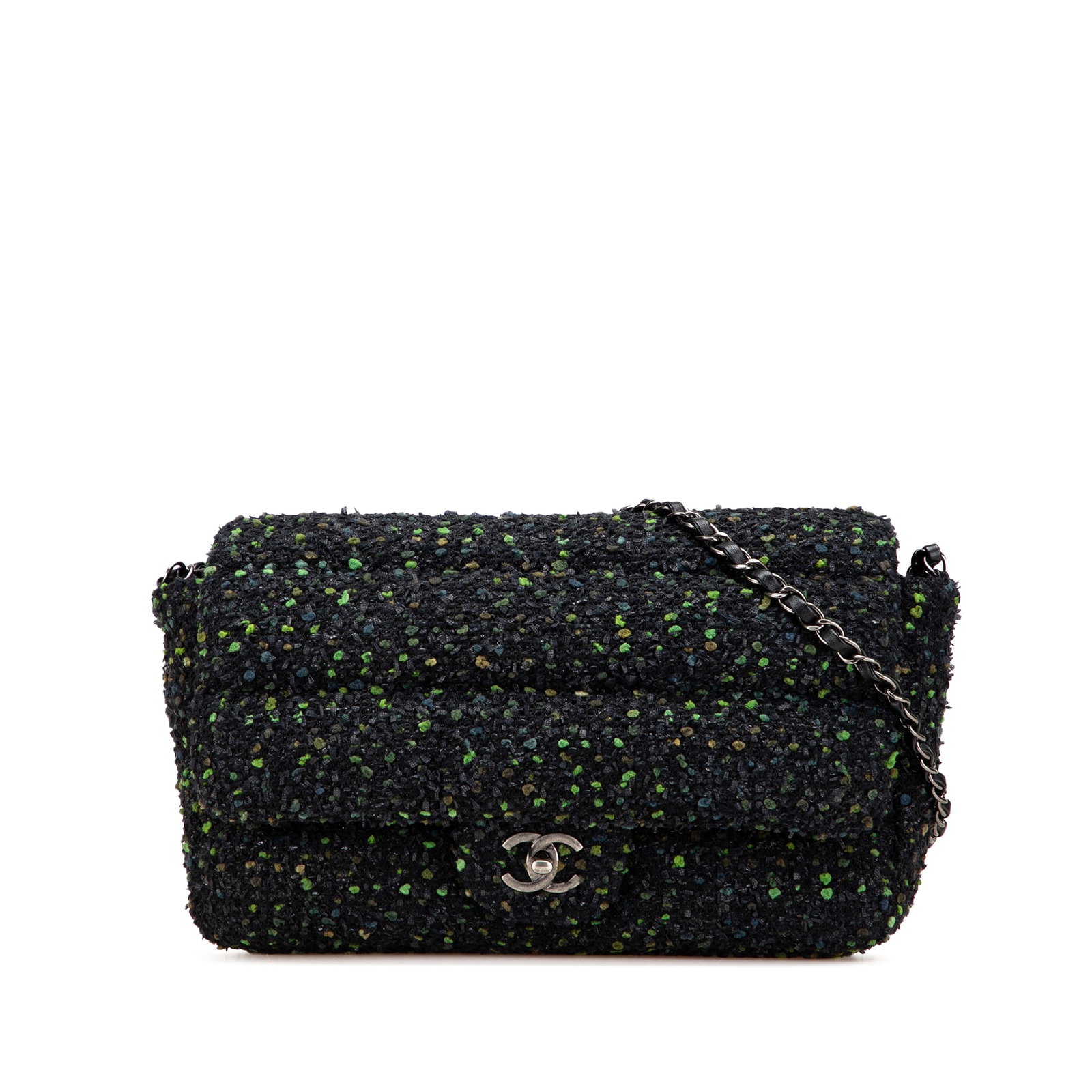 Chanel CC Tweed Flap Black Shoulder Bag with Leather Chain Straps: Chanel CC Tweed Flap Black Shoulder Bag with Leather Chain Straps This stylish Chanel CC Tweed Flap shoulder bag features a distinctive tweed body complemented by leather woven chain shoulder straps. 
