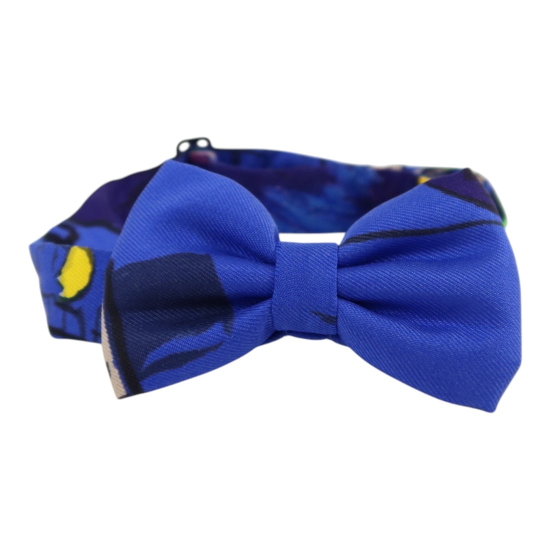 Blue Silk Bowtie from Hermes for Men: Blue Silk Bowtie from Hermes for Men This men's bowtie from Hermes features a blue and multicolor design crafted from silk. Made in France, it offers a stylish accessory choice with reasonable wear an
