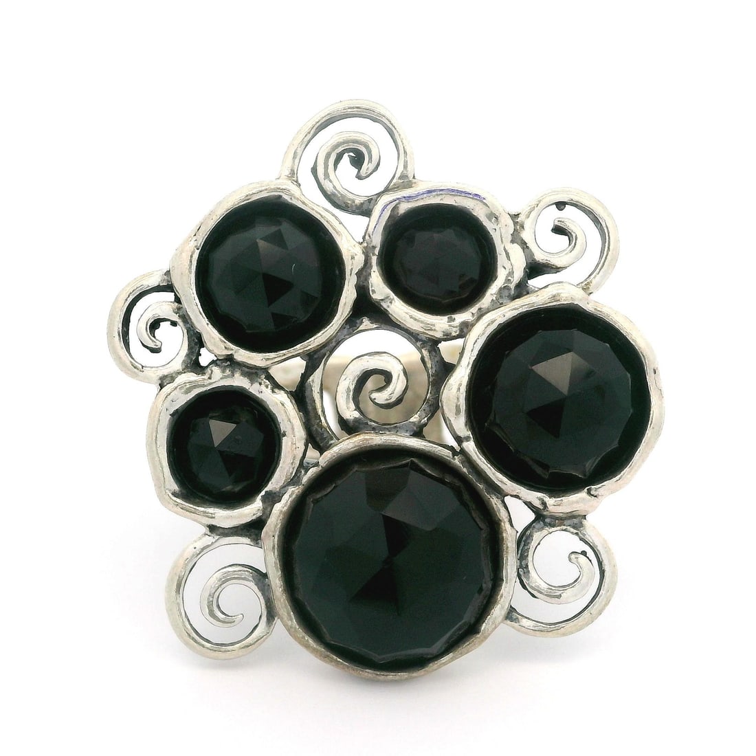 Vintage Sterling Silver Hammered Finish Black Onyx Cocktail Ring: Vintage Sterling Silver Hammered Finish Black Onyx Cocktail Ring This exquisite Vintage Sterling Silver Black Onyx Hammered Finish Large Platter Cocktail Ring showcases a stunning round faceted genuin