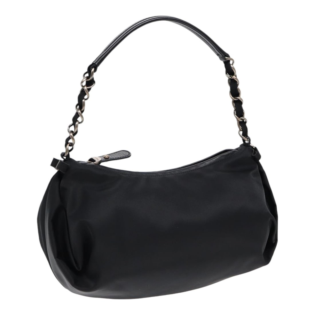 Salvatore Ferragamo black nylon women shoulder bag Italy silver trim: Salvatore Ferragamo black nylon women shoulder bag Italy silver trim This Salvatore Ferragamo shoulder bag is crafted from black nylon with silver-tone accents. Made in Italy, it features a compact de
