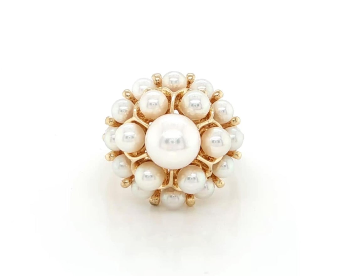 Mikimoto 14k Yellow Gold Akoya Pearl Cluster Ring Size 6.5: Mikimoto 14k Yellow Gold Akoya Pearl Cluster Ring Size 6.5 This authentic Mikimoto ring is crafted in solid 14k yellow gold and features a cluster of 19 Akoya pearls, elegantly graduated in size with 