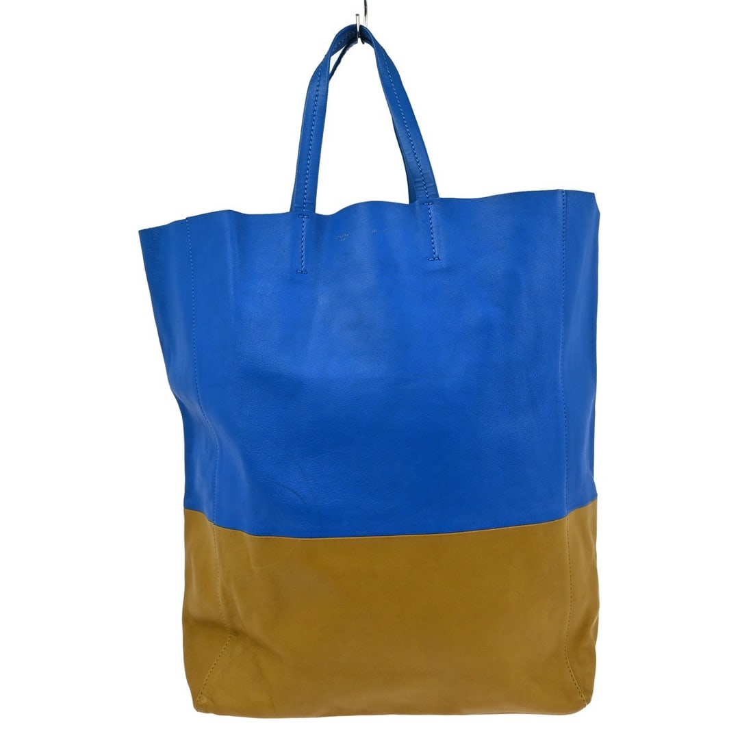 Celine Horizontal Cabas Blue Leather Medium Tote Bag with Double Handles: Celine Horizontal Cabas Blue Leather Medium Tote Bag with Double Handles This Celine Horizontal Cabas tote handbag features a blue leather exterior and double leather handles. Designed in a medium siz