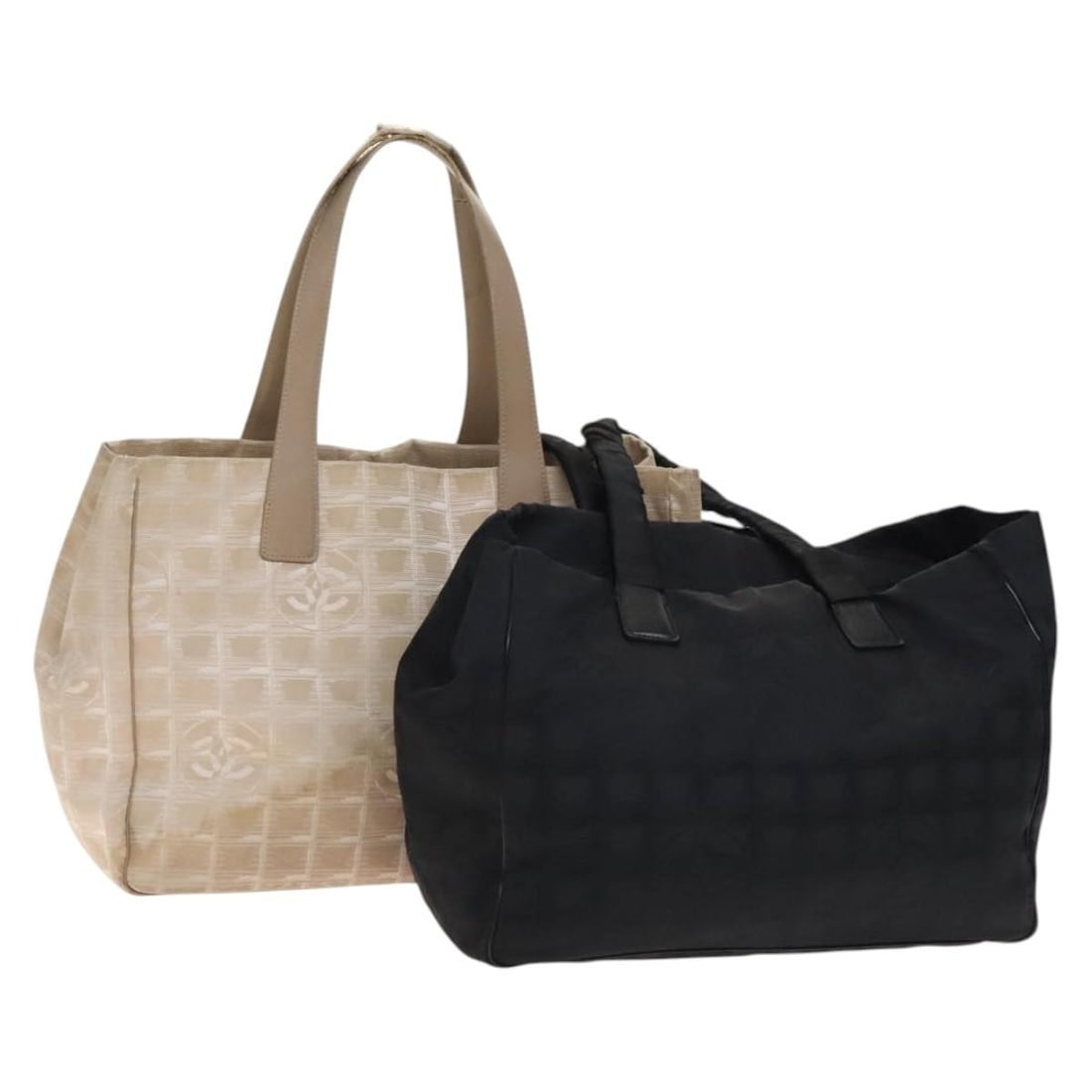 CHANEL New Travel Line Tote Bag Nylon Beige Black 2 Set Auth: CHANEL New Travel Line Tote Bag Nylon Beige Black 2 Set Auth This authentic CHANEL New Travel line Tote Bag is crafted from durable nylon in a stylish beige and black color combination. Designed for p