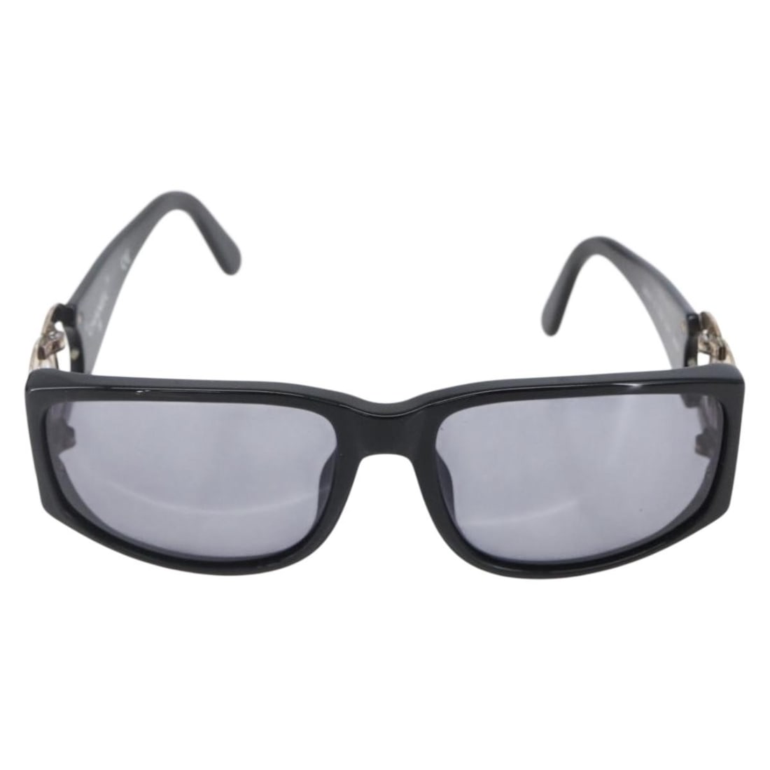 Chanel Plastic Black Sunglasses Logo Design for Women 13cm Width: Chanel Plastic Black Sunglasses Logo Design for Women 13cm Width Pre-owned Chanel women's sunglasses featuring the iconic Chanel logo. These black sunglasses are made of plastic and designed in Italy.