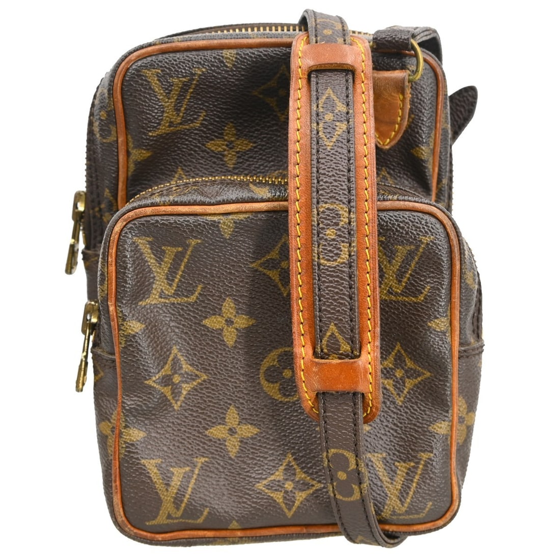 Louis Vuitton Amazone Monogram Canvas Crossbody Bag Brown France: Louis Vuitton Amazone Monogram Canvas Crossbody Bag Brown France This Louis Vuitton Amazone Bag is crafted from brown monogram canvas and designed for unisex use. It features a compact silhouette idea