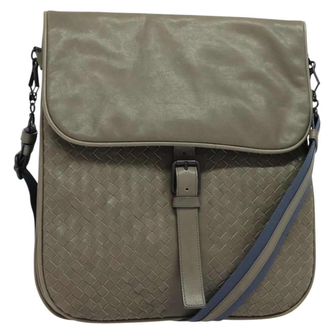 Bottega Veneta Intrecciato Leather Vintage Flap Shoulder Bag Gray: Bottega Veneta Intrecciato Leather Vintage Flap Shoulder Bag Gray This vintage Bottega Veneta flap shoulder bag features the signature Intrecciato leather in gray, crafted in Italy. Designed for women