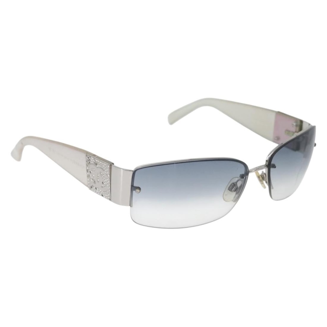 Chanel 4117-B Gray Plastic Women's Sunglasses Italy CC Logo: Chanel 4117-B Gray Plastic Women's Sunglasses Italy CC Logo These CHANEL COCO Mark 4117-B sunglasses feature a gray plastic frame and are designed for women. Made in Italy, the sunglasses show signs o