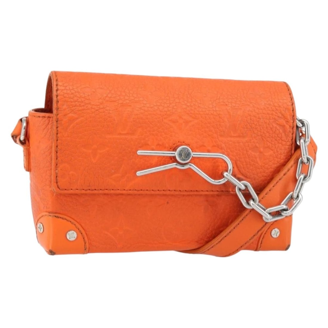 LOUIS VUITTON Taurillon Clemence Steamer Wallet Bag Orange Authentic Monogram: LOUIS VUITTON Taurillon Clemence Steamer Wallet Bag Orange Authentic Monogram Introducing the LOUIS VUITTON Taurillon Clemence Steamer Wearable Wallet Bag in a vibrant orange hue, perfect for adding a