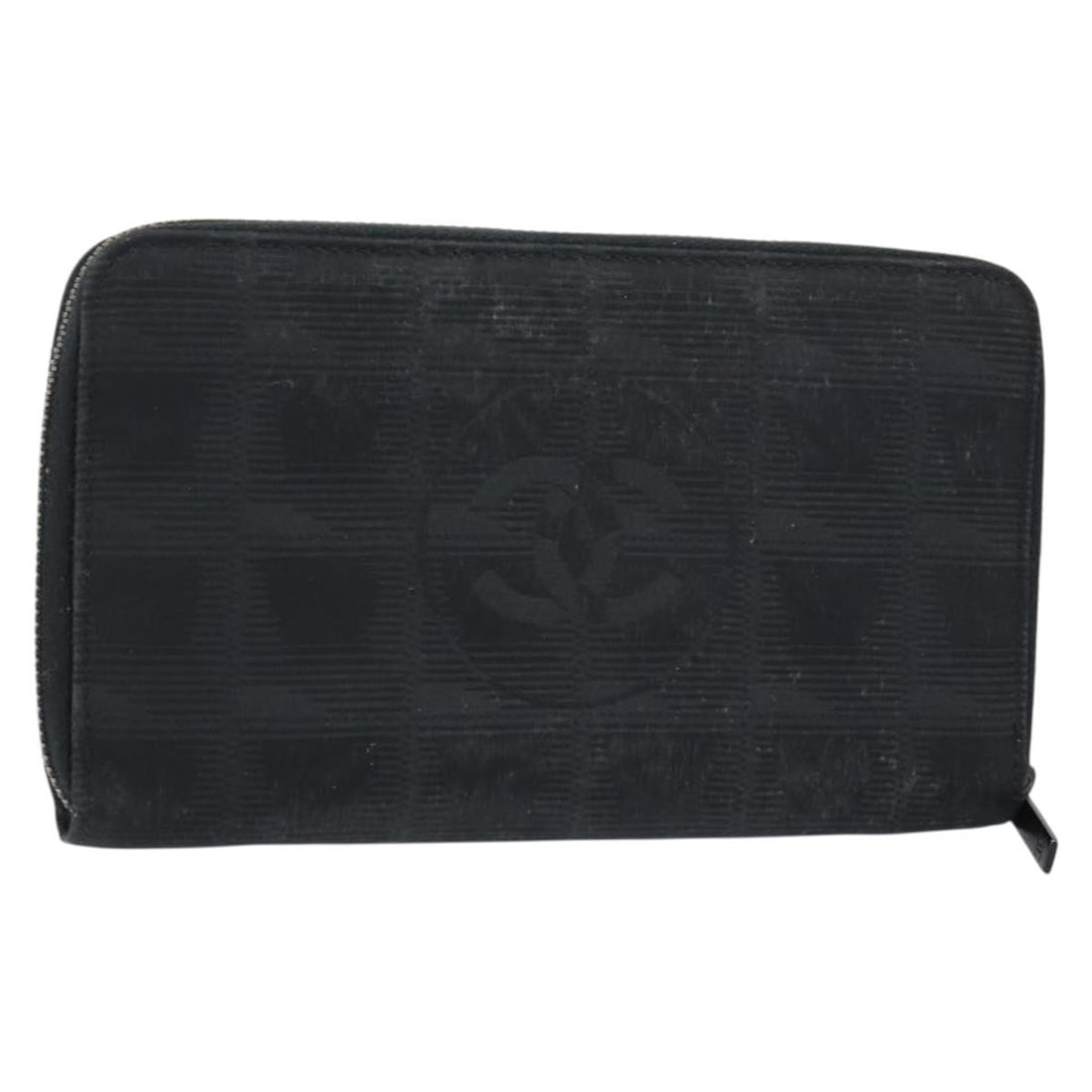CHANEL Black Nylon Long Wallet Silver CC Made in France: CHANEL Black Nylon Long Wallet Silver CC Made in France This CHANEL New Travel Line Long Wallet is a sophisticated accessory crafted in France. Made from durable nylon, it features a striking black an