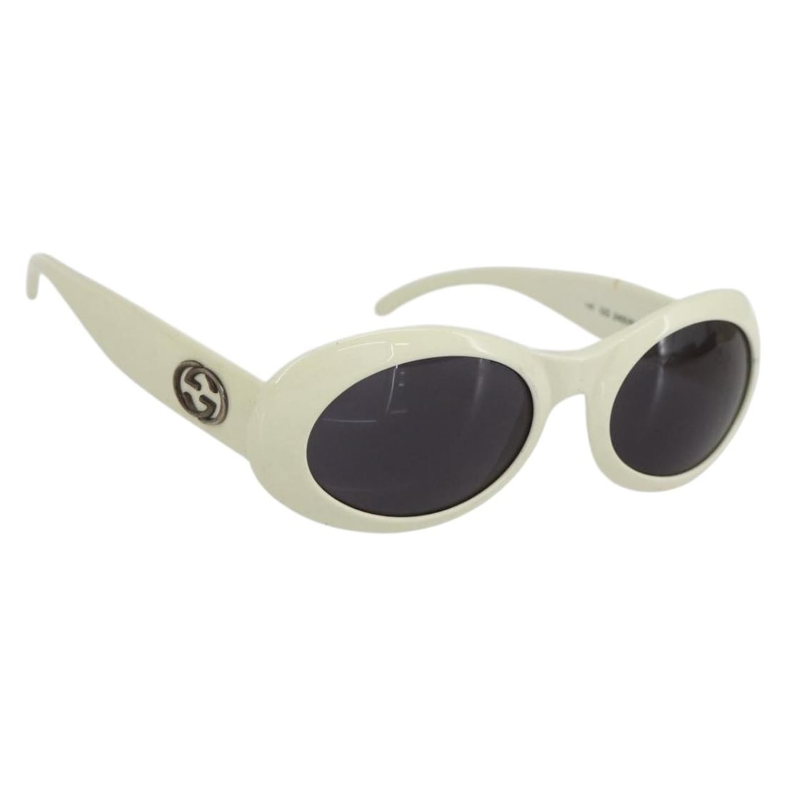 Ivory Plastic GUCCI Interlocking Sunglasses with Dust Bag: Ivory Plastic GUCCI Interlocking Sunglasses with Dust Bag These GUCCI Interlocking sunglasses feature an ivory-colored plastic frame and are crafted in Italy. They come with a dust bag and show signs 