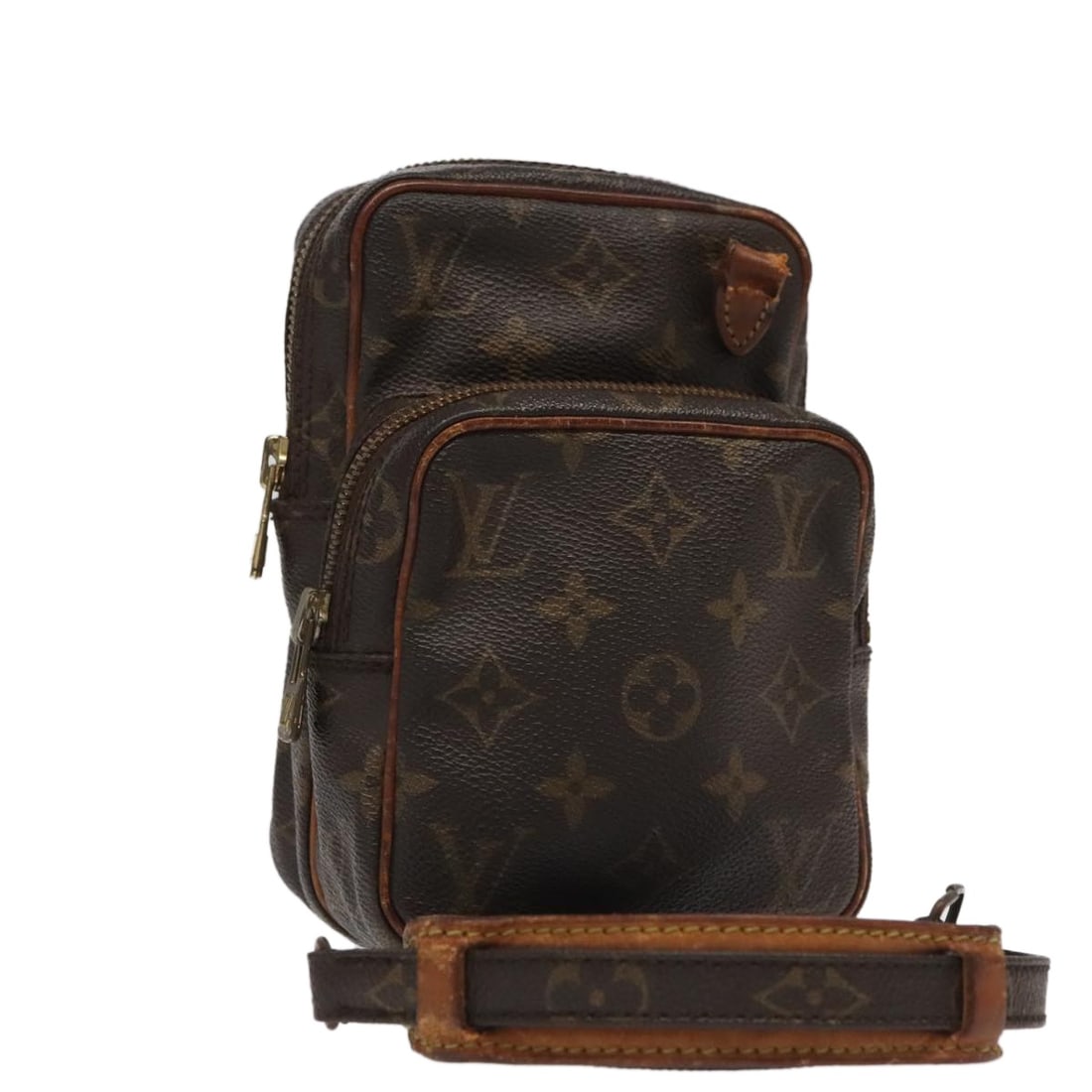 Louis Vuitton Mini Amazon Monogram Canvas Shoulder Bag M45238 France: Louis Vuitton Mini Amazon Monogram Canvas Shoulder Bag M45238 France This Louis Vuitton Monogram Mini Amazon Shoulder Bag features the iconic monogram canvas exterior and is designed for women. The ba
