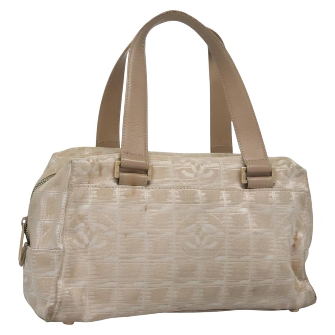 Beige Nylon CHANEL New Travel Line Womens Handbag with CC Logo: Beige Nylon CHANEL New Travel Line Womens Handbag with CC Logo This CHANEL New Travel Line handbag is crafted from beige nylon and designed for women. It features a spacious interior and practical top