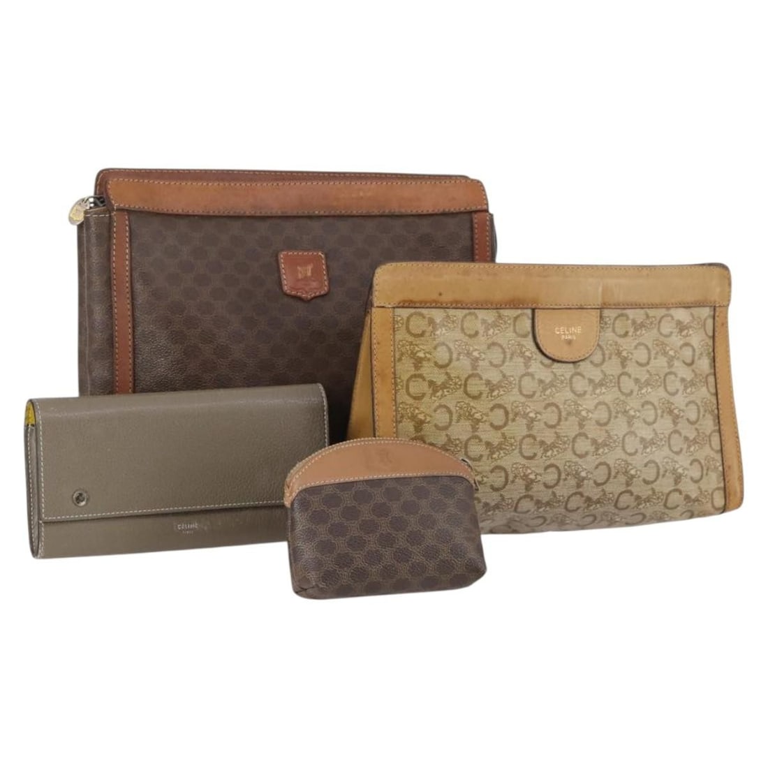 CELINE Macadam Canvas Clutch Bag PVC Brown Beige Authentic 4 Piece Set: CELINE Macadam Canvas Clutch Bag PVC Brown Beige Authentic 4 Piece Set This Celine Macadam Canvas Clutch Bag offers a stylish and functional accessory for your wardrobe. Crafted from durable PVC leath