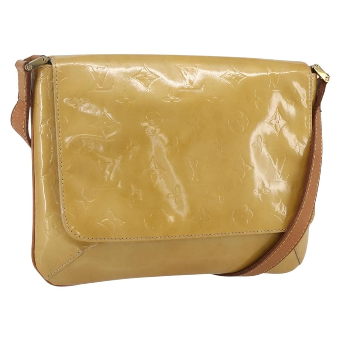 Beige Patent Leather Louis Vuitton Thompson Street Shoulder Bag M91301: Beige Patent Leather Louis Vuitton Thompson Street Shoulder Bag M91301 This Louis Vuitton Monogram Vernis Thompson Street shoulder bag features a beige patent leather exterior with a structured silhou