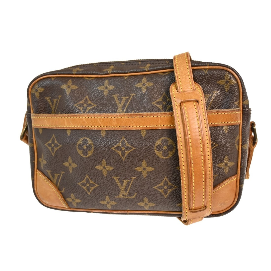 Louis Vuitton Trocadero 24 Monogram Leather Vintage Medium Shoulder Bag: Louis Vuitton Trocadero 24 Monogram Leather Vintage Medium Shoulder Bag This Louis Vuitton Trocadero 24 shoulder bag features the classic monogram pattern and is crafted from brown leather with matchi